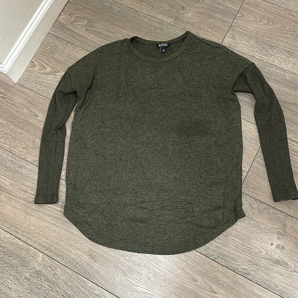 Super soft green army long sleeve top xs sweater